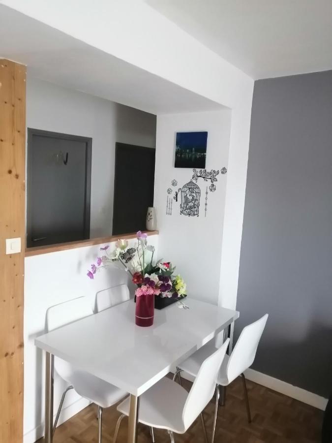 Chambre Dans Appartement A Niort Ngoại thất bức ảnh