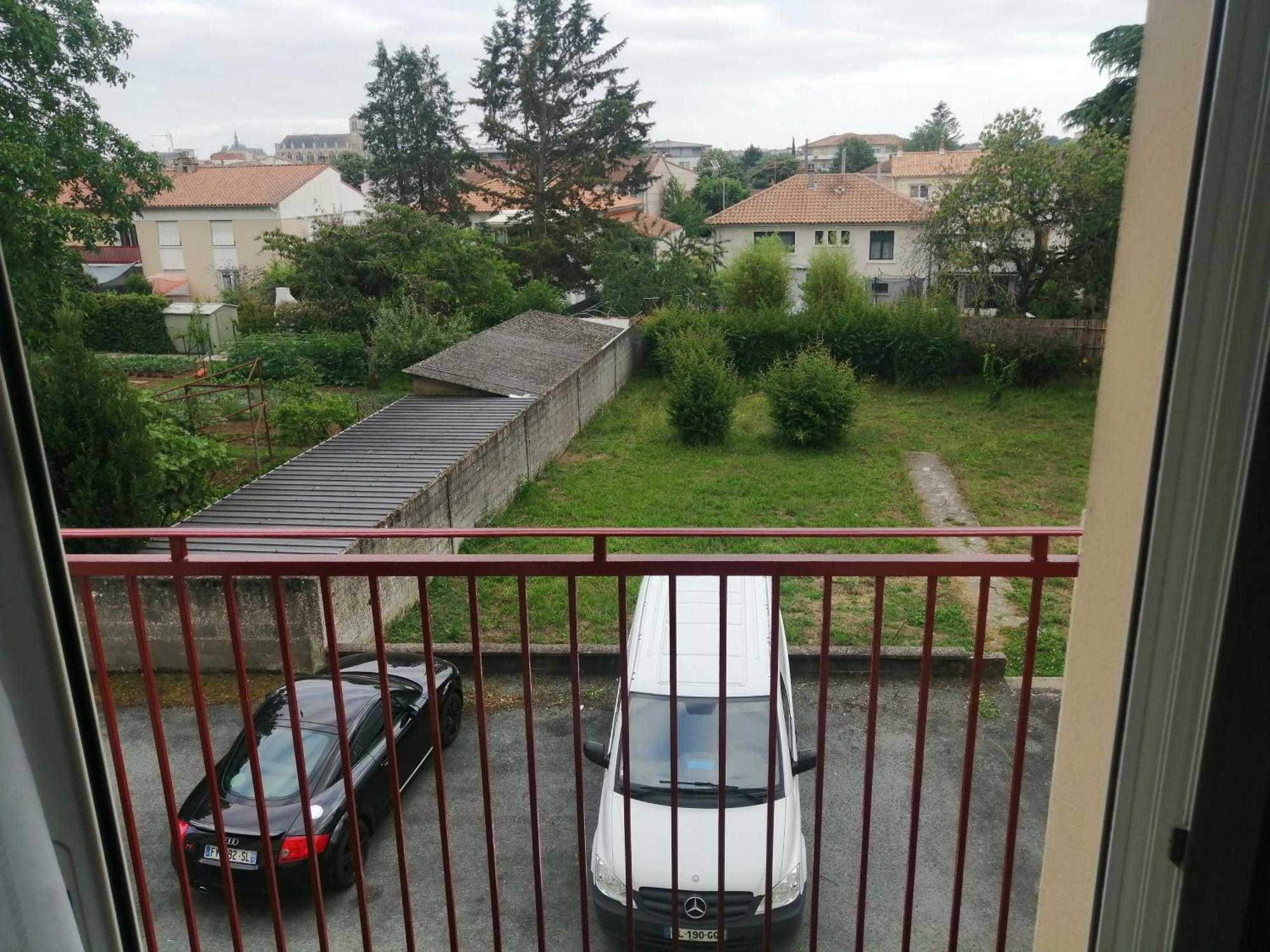 Chambre Dans Appartement A Niort Ngoại thất bức ảnh